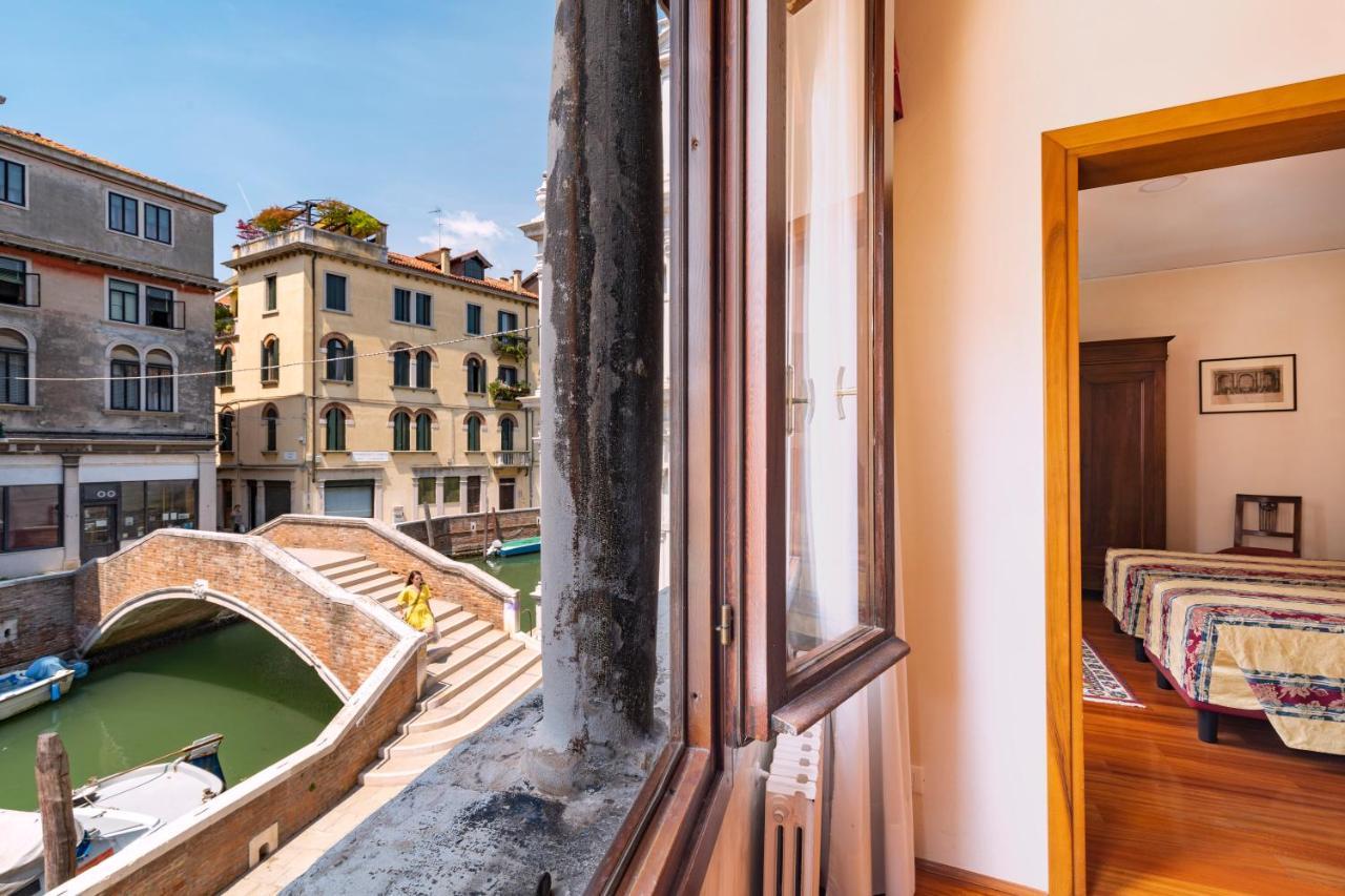 Palazzo Schiavoni Residenza D'Epoca & Suite-Apartments Venesia Bagian luar foto